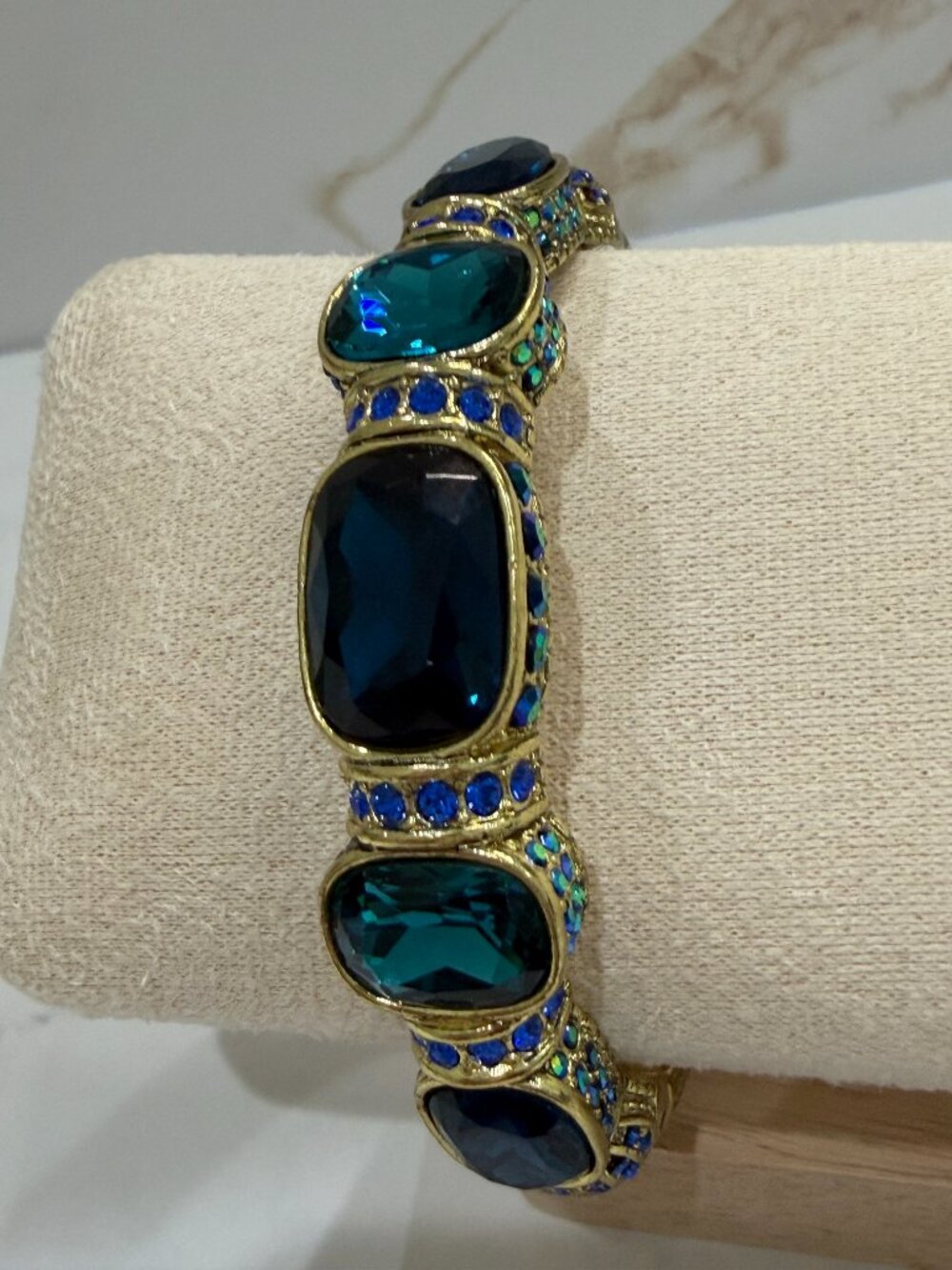 Heidi Daus 3-Pc Crystal Hinged Bangle Set Blue AB M/L - Picture 9 of 15